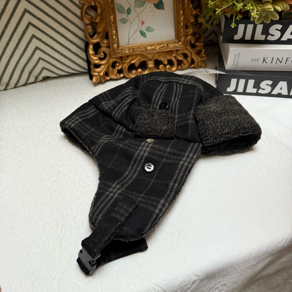 Buckle Black and Gray Plaid Hat